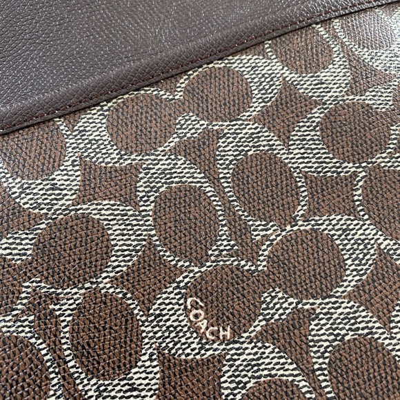 Coach Signature print Spencer crossbody, brown - Picture 2 of 9